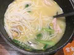 -云海肴·汽锅鸡·云南菜(天山百盛优客店)