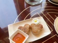 -晶荷轩(香港迪士尼乐园酒店)