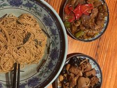 -老外婆本帮面(塔城路店)