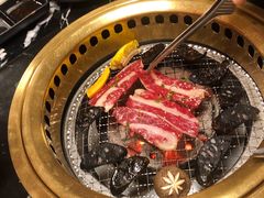 -山川小町·极番烧肉(新地假日广场店)