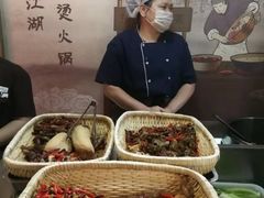 -王婆乔鲜鱼自助火锅(蜀汉路店)