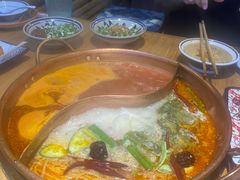 -洱火云南酸菜牛肉火锅(石景山当代商城店)