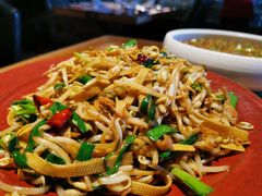 笨豆芽炒粉-95号酱骨·一块豆腐(展春园西路店)