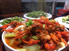 -茸梅路右拐龙虾-农家菜(松江店)