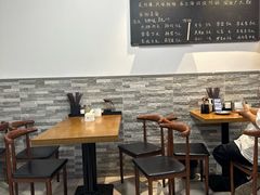 -黄阿姨锅贴大王(万航渡路店)