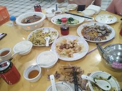 -鹏城人家海鲜酒家·23年老字号(较场尾店)