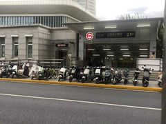 -上海游泳馆(地铁站)