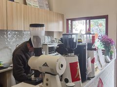 -SAFARI COFFEE