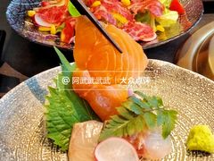 -铭牛烧肉·和牛海鲜自助(高新月牙湖店)
