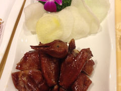 脆皮乳鸽-新斗记·新派老粤菜(海上世界店)