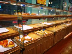 面包甜点陈列柜-新侨三宝乐面包店(崇文门店)