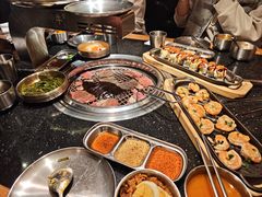 -韩烧牛中牛·甄选黑牛烤肉(黑金店)