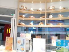 面包甜点陈列柜-好利来(积家店)