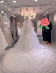 -衣贝姿婚纱礼服馆