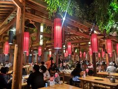 大堂-野山舂·贵州现舂酸汤火锅(鸿通城店)