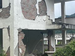 -四川汶川特大地震漩口中学遗址