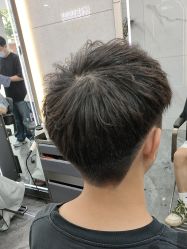 点击看大图 -七分屋LA·烫发·染发·剪发