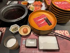 -牛YO寿喜烧·铁板烧和牛火锅自助(市府恒隆店)
