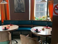 靠窗位-沪小胖小龙虾(淮海中路旗舰店)
