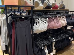 -lululemon(上海浦东IFC店)