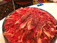 安格斯牛肉-鲜入围煮花胶鸡海鲜火锅