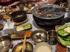 -草家酱蟹炭火烤肉店(珲春南路一店)