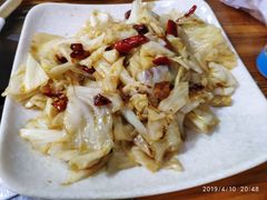 -大富蚝乌东哥饭店·石锅鱼杂·柠檬鸭(革新路店)