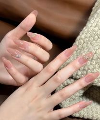 -悦指间美甲美睫