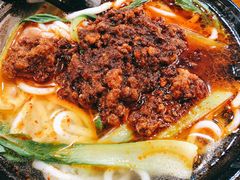-丽虹云南过桥米线(兴工街店)