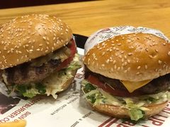 -The Habit Burger Grill 哈比特汉堡(爱琴海店)