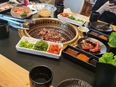 -極屋鮨牛 · 烧肉酒场(时代C馆店)