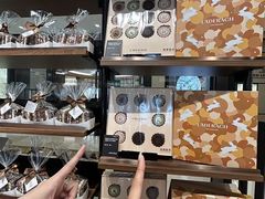 -Laderach 莱德拉(上海环贸iapm店)