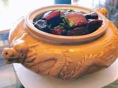 佛跳脚红烧肉-皇朝海鲜酒店