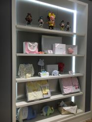 -丽婴房(七莘路店)