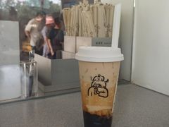 -喜茶(迪士尼小镇·平行宇宙店)