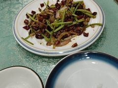 -鹤乡东北菜(崮山路店)