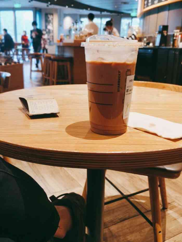 星巴克臻选(北京安定路店)-"环宇荟的82爸爸总是路过,不曾进去过.