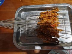 特色碳烤羊肉串-老兰家传统烧烤炒菜泡馍(小南门店)