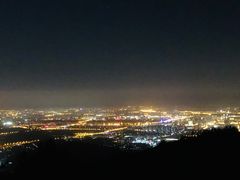 -鬼笑石后山停车场
