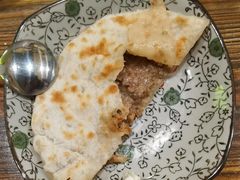 阿拉善驼肉馅饼-格日勒阿妈蒙古厨房(大召店)