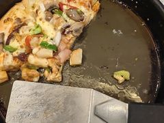 新奥尔良风情烤肉比萨-必胜客(新辰里酒仙桥店)