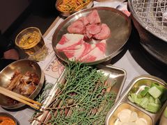 -草家酱蟹炭火烤肉店(珲春南路一店)