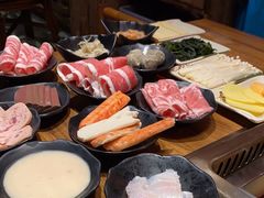 -吴氏老牌坊云南鱼豆花火锅店(通江街店)