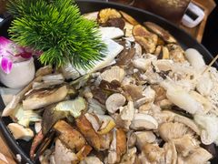 -一朵菌·野生菌探索家火锅(南亚店)