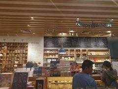 -猫的天空之城概念书店(印象城购物中心店)
