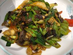 -犇逸·乐山跷脚牛肉·四川现炒(览海店)