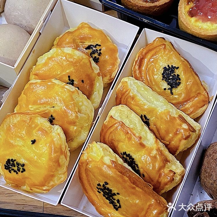 网红糕点铺大酥生来青岛啦|大盘挞太🉑️了