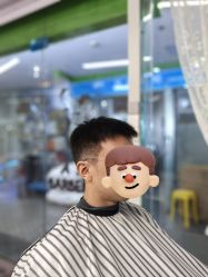 -老男孩男士理容馆·理发·烫染·修面