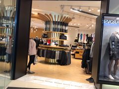 -lululemon(上海浦东IFC店)