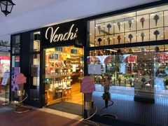 门面-VENCHI 闻绮(上海佛罗伦萨小镇店)